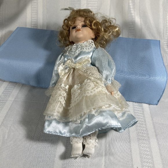 beautiful porcelain doll 12” Blue satin dress with layers of lace Curly hair - Picture 9 of 9